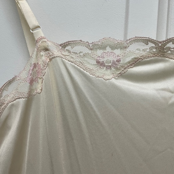 Vintage drop waist slip with pink lace, beige, size var - Picture 5 of 9